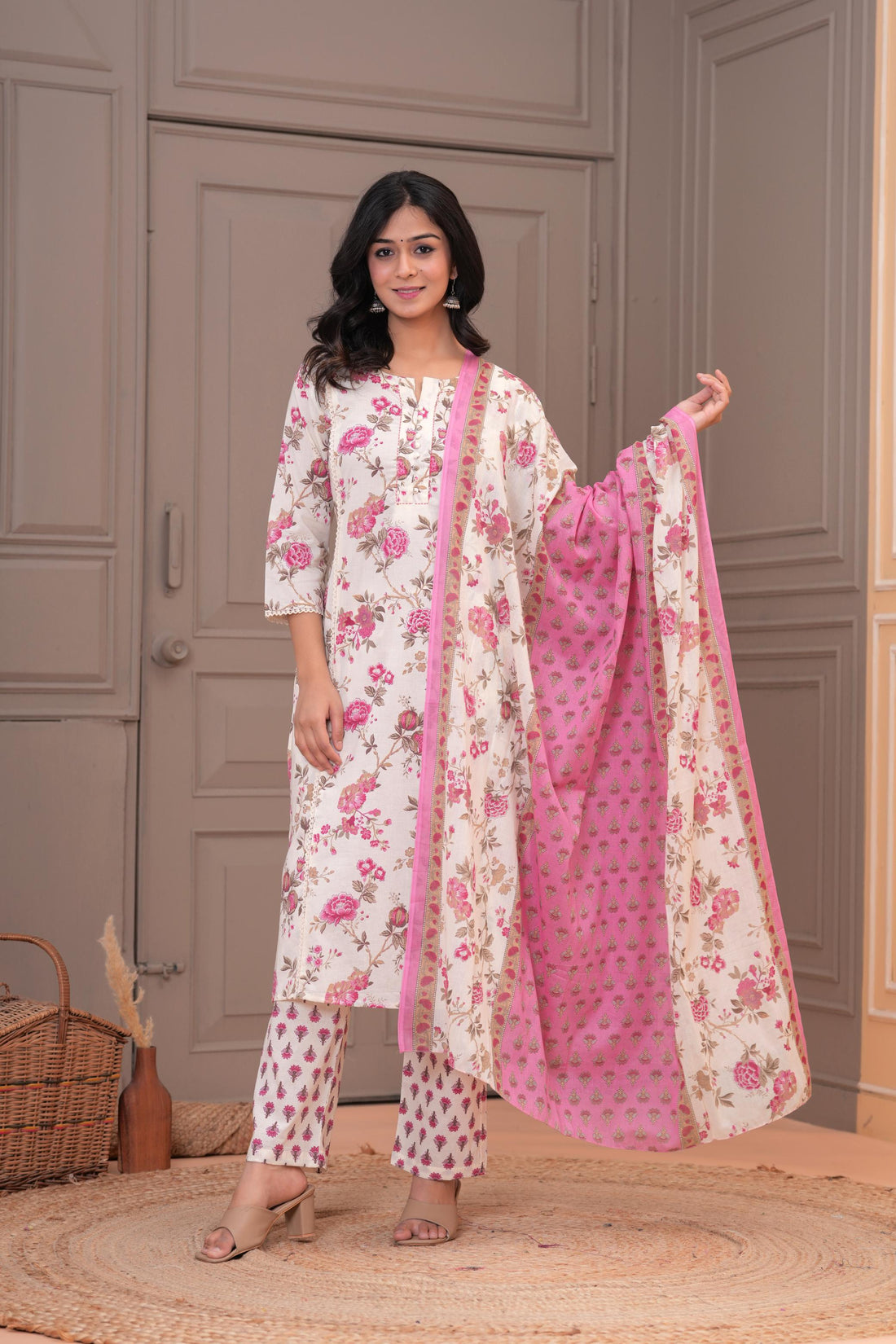 OFF-WHITE POMPOM STRAIGHT SUIT SET