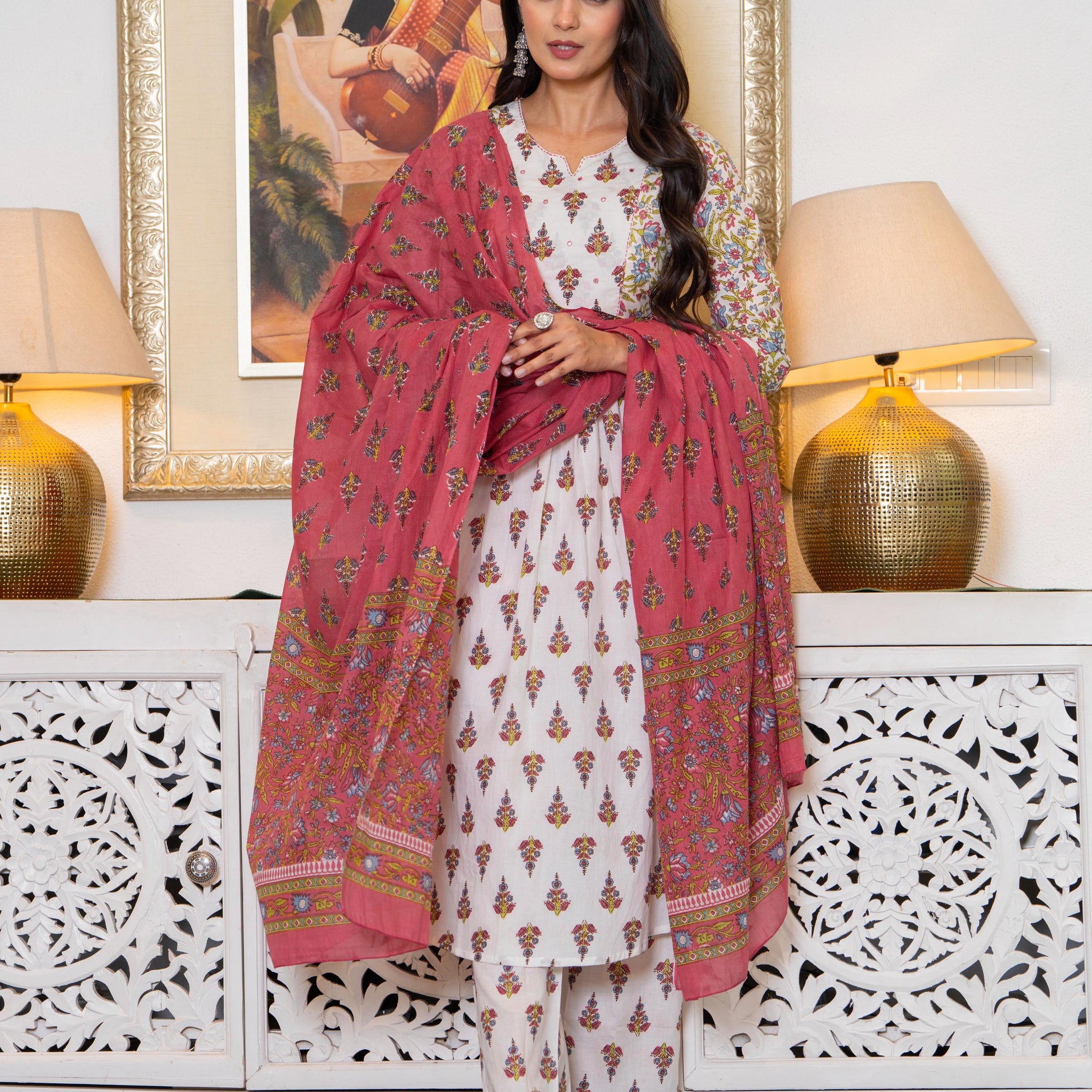 WHITE PINK FLORAL PLEATED SUIT SET