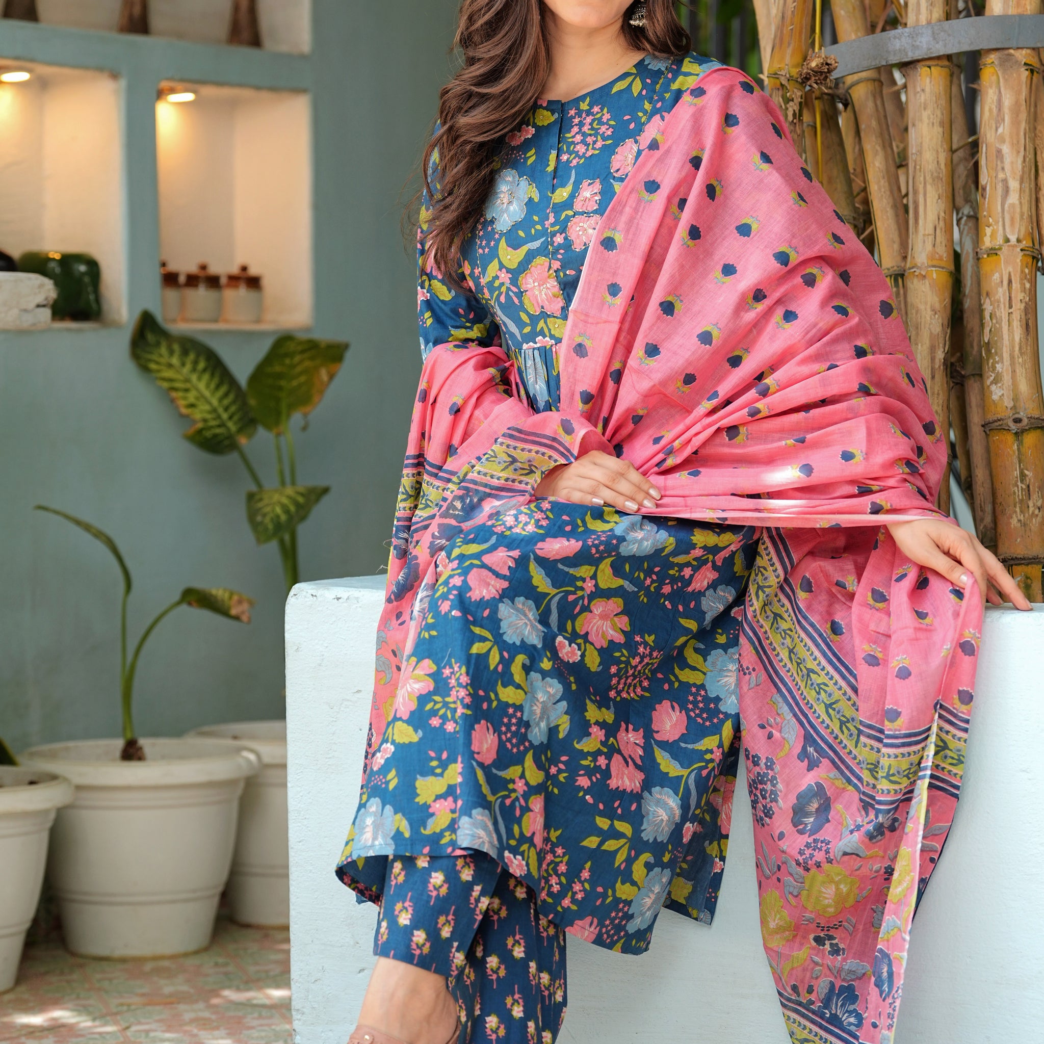 BLUE FLORAL PLEATED SUIT SET