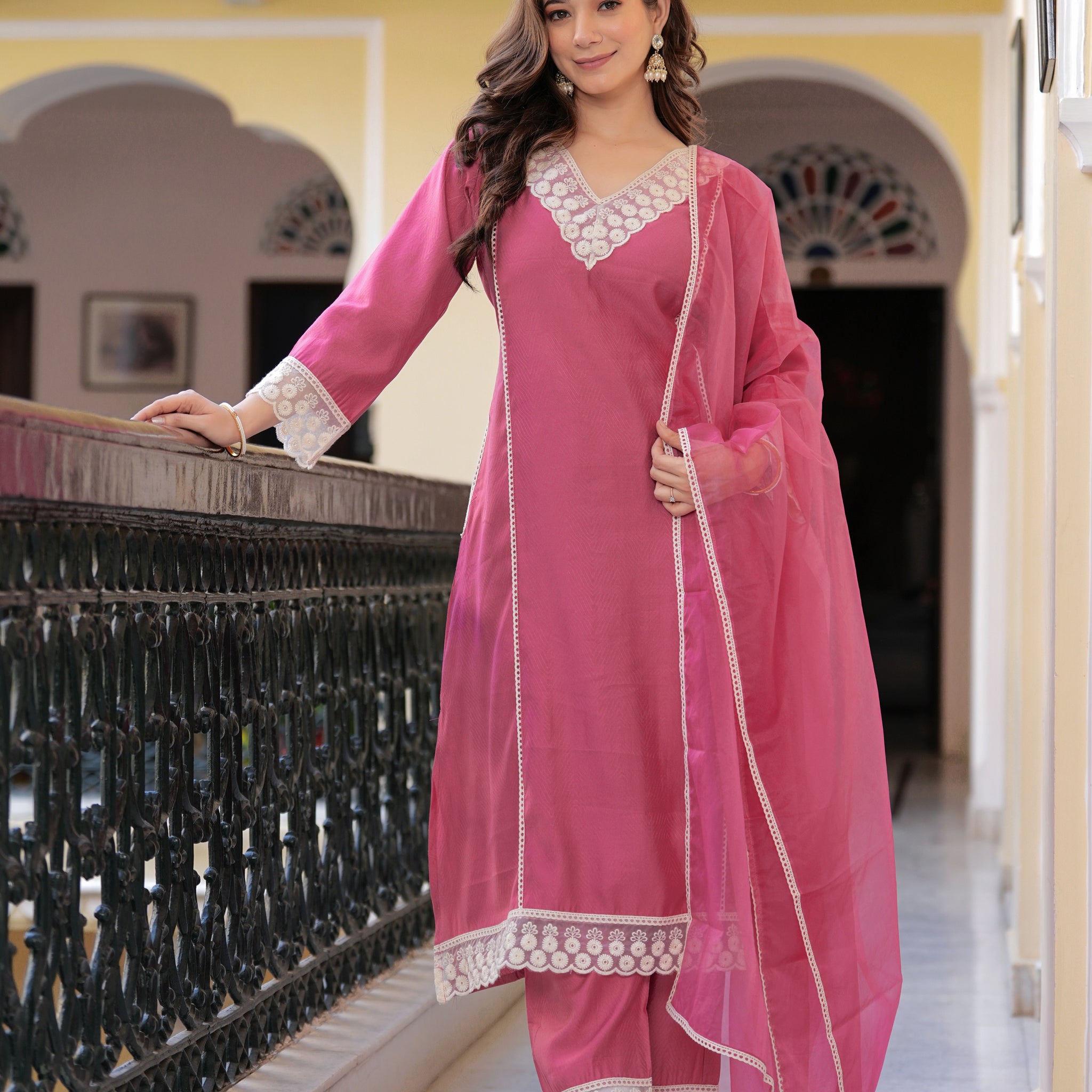 DUSTY PINK LACE DETAILED SUIT SET