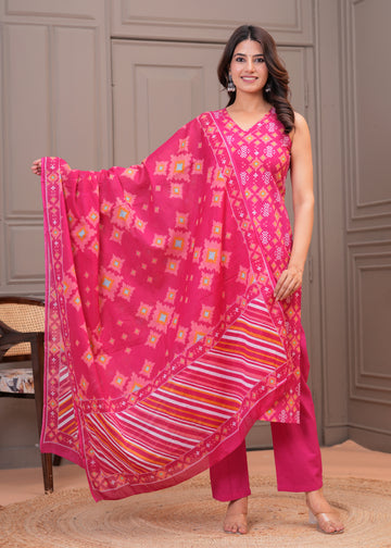 PINK SLEEVELESS STRAIGHT SUIT SET