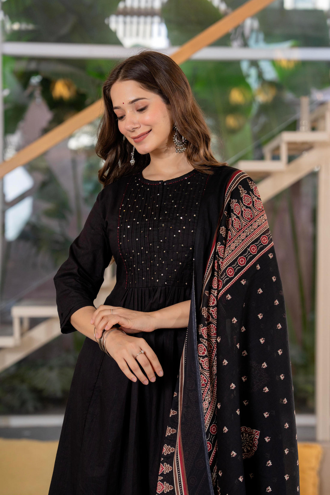 BLACK PINTUCK PLEATED SUIT SET