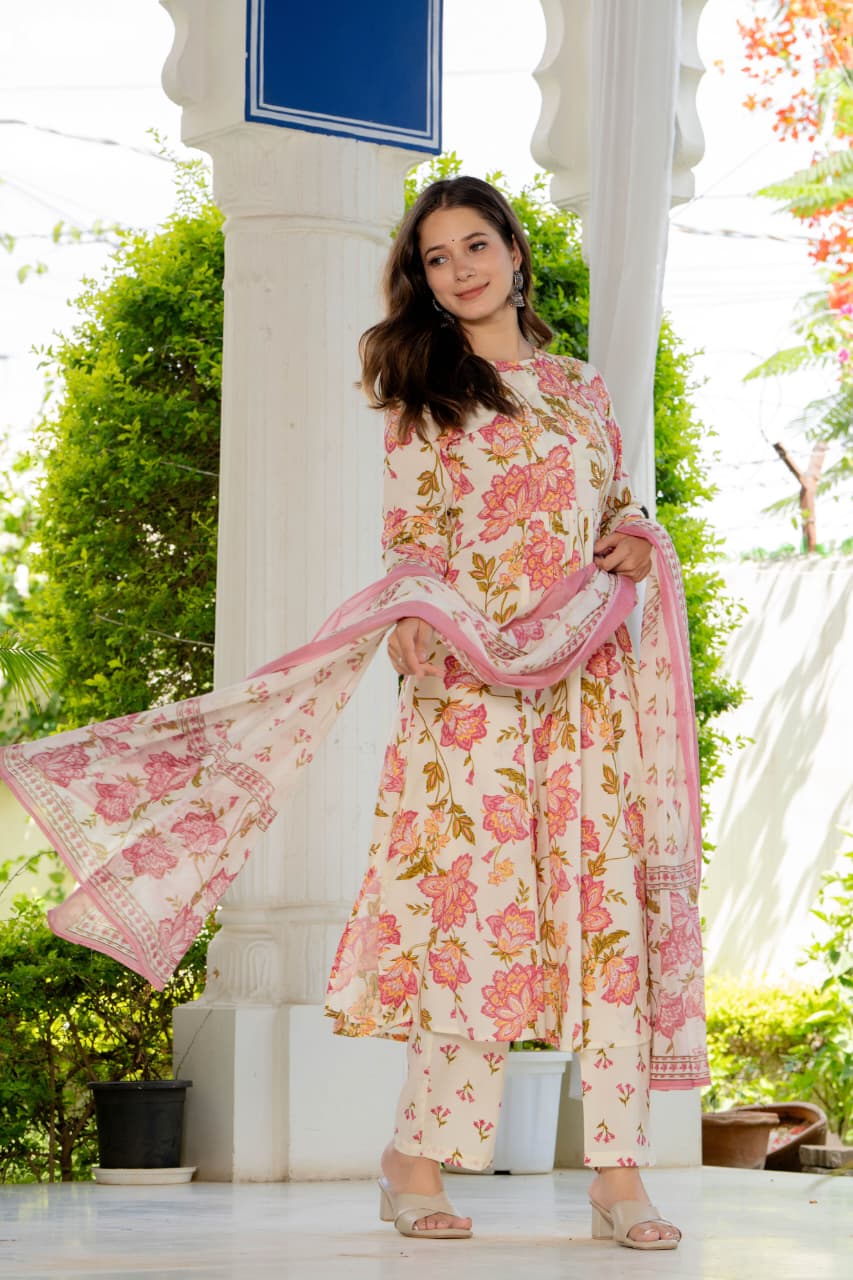 PLEATED PASTEL BLOOM SUIT