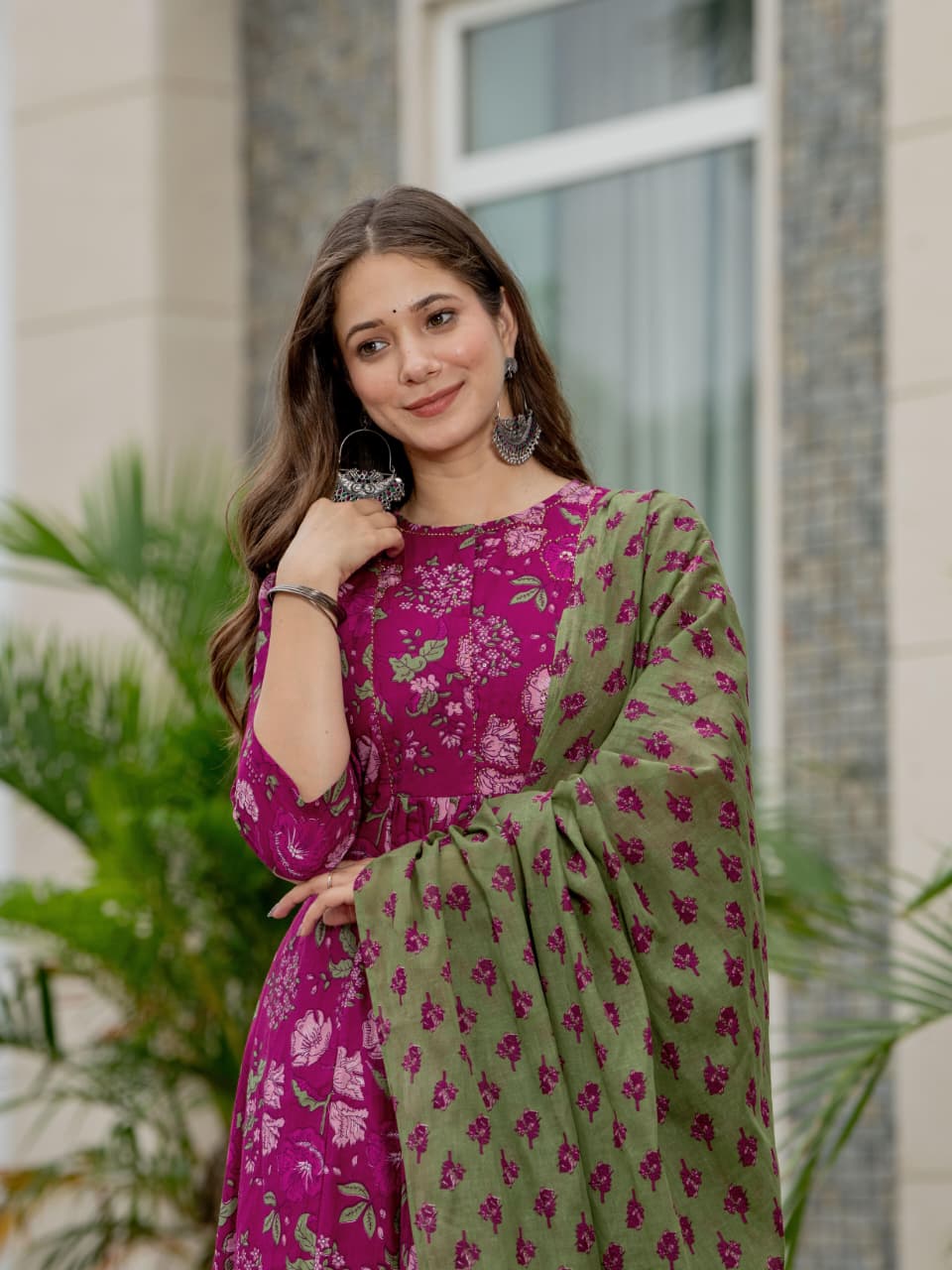 MAGENTA FLORAL PLEATED SUIT SET