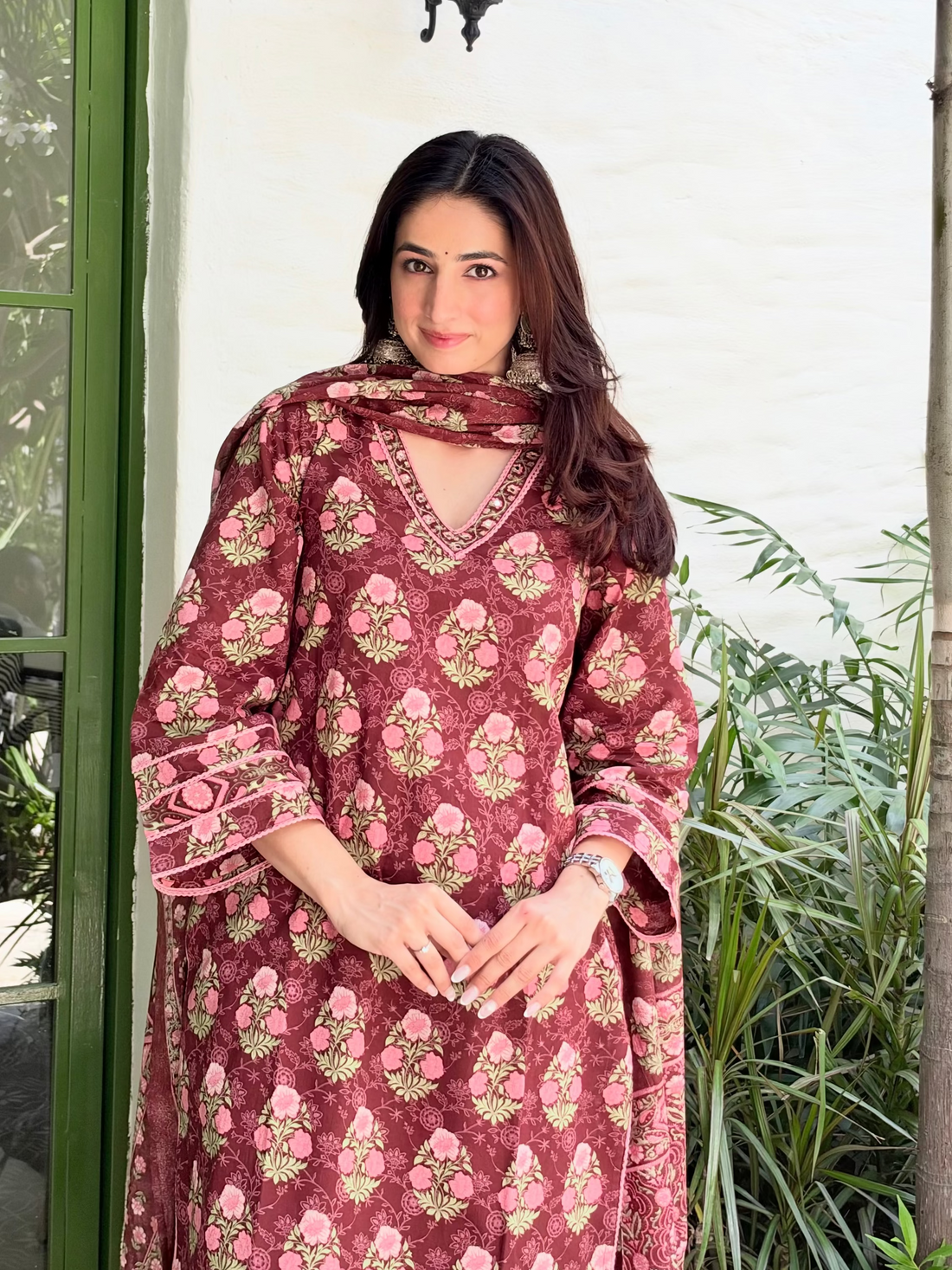 REDDISH BROWN LACE DETAILED STRAIGHT SUIT SET