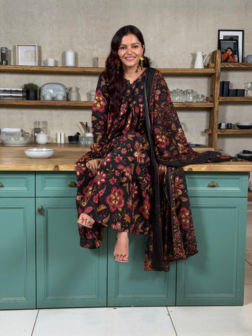 BLACK FLORAL TIERED GRACE DRESS