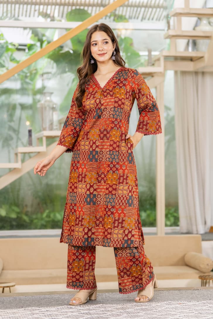 MULTI-COLOR LONG LACE CORD SET