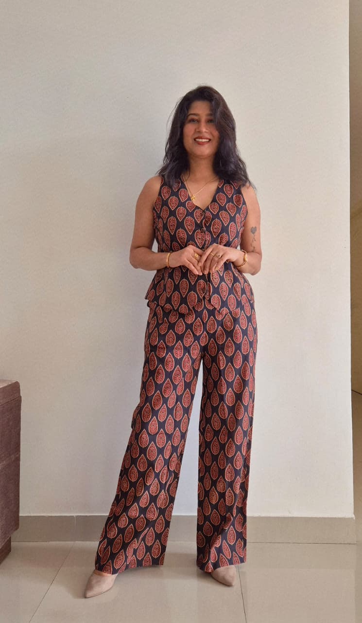 BLACK JACKET CORD SET